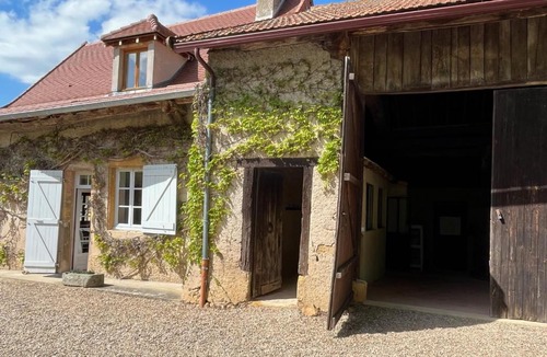Semur-en-Brionnais House | Les Granges de Semur-en-Brionnais with heated poo
