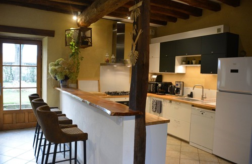 Chevannes Other | Les Granges du Château : Charming gîte with swimming pool in Burgundy
