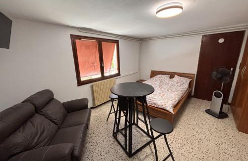 Pont-Saint-Esprit Apartment | les Iris