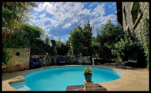 Bernin House | Les Jardins de Kuz - Lion