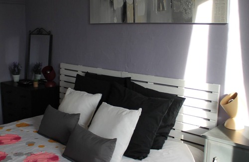 Portes-en-Valdaine Bed & Breakfast | “Les Lavandes” Room: Mountain View, Shared Garden & Wi-Fi