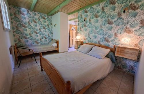 Lanas House | Les Murmures de la Forêt Bed and Breakfast