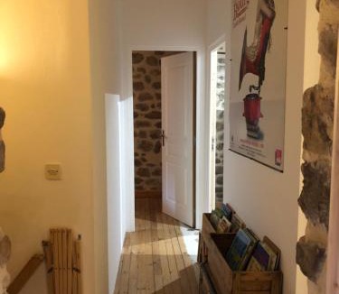 Lamastre House | Les pentes du chateau de Retourtour