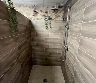 Digoin Apartment | Les Pichies, Studio Dadoum, Centre ville