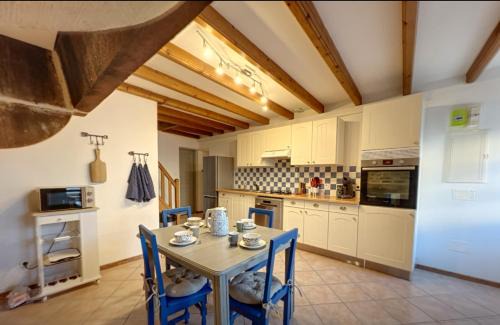 Oelleville House | Les Pierres du Bonheur Meublé Tourisme 3 étoiles