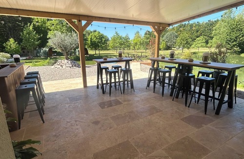 Escolives-Sainte-Camille House | Les rives du saulce Étang & Spa