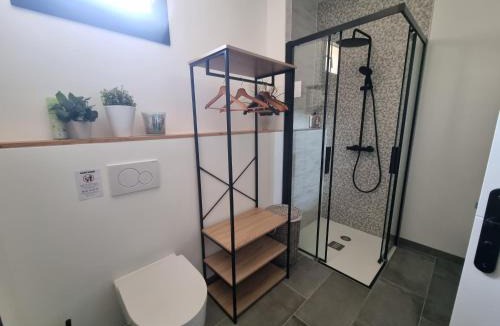 Tarcenay Bed & Breakfast | les rubys chambre familiale piscine chauffée en sus