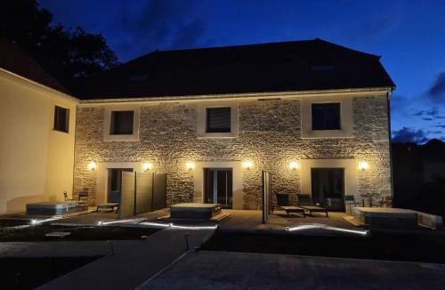 Tarcenay Bed & Breakfast | Les Rubys, spas privatifs, piscine chauffée en sus
