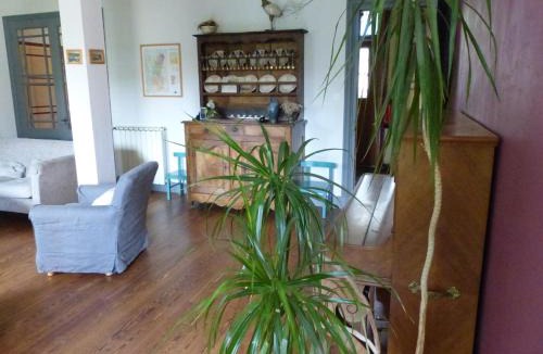 Le Perreon House | Les Volets Bleus