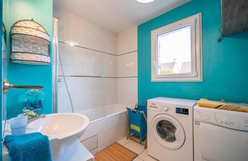 Rungis Apartment | Les Volets Bleus
