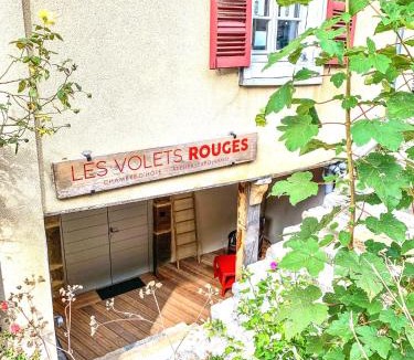 Arbois Bed & Breakfast | Les Volets Rouges