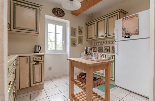 Jully-les-Buxy House | Les Volets Verts - Maison pour 10p avec Jardin