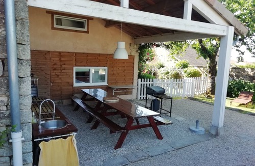 Uchizy House | Little Happiness Cottage