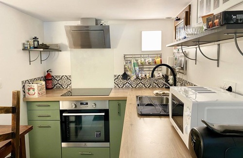 Vitry-sur-Seine House | Little house near Paris & metro. Quiet and nestled in lush greenery.