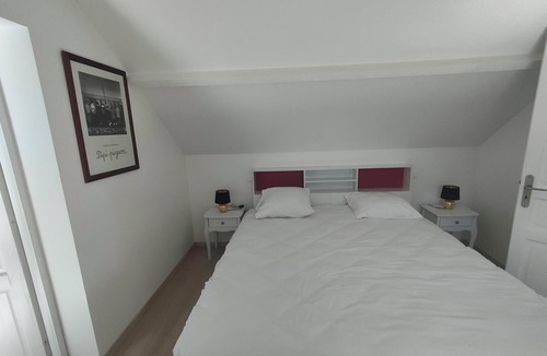 Chavot-Courcourt Bed & Breakfast | Location Chambres D'hotes Bellevue AU Coeur DU Vignoble