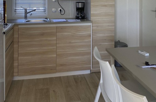 Chateauneuf-de-Galaure House | Location Mobil Home Dans la Drome "bienvenue au 102"