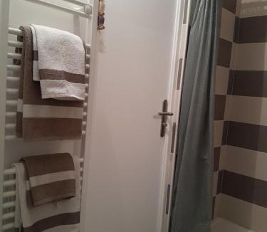 Chevreuse House | Location JO
