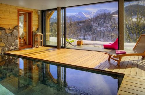 Les Clefs Ski Chalet | Lodge La Source - luxury French Alps break 12p, indoor pool - OVO Network