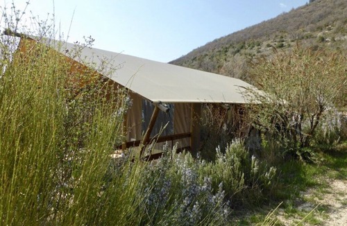Montbrun-les-Bains Cottage | LODGE LARGE COMFORT IN THE HEART OF A DOMAIN OF 100 HECTARES - PROVENCE