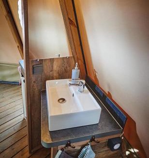 Arc-et-Senans Other | Lodge Tipi, L'Indienne