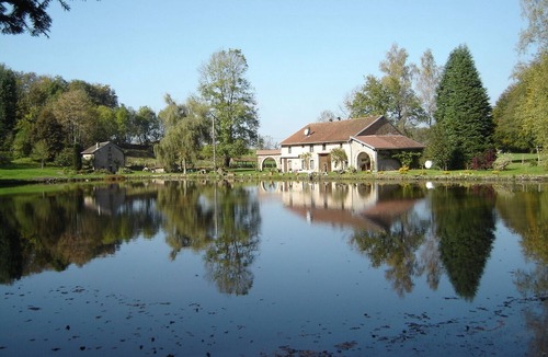 Belleherbe Apartment | Lodging on the 2nd floor of our old Comtoise farmhouse