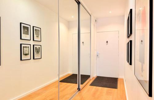 Besancon Apartment | Loft climatisé Parking & Terrasse Proche centre 6p