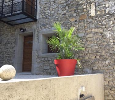 Baix Apartment | Loft Stories