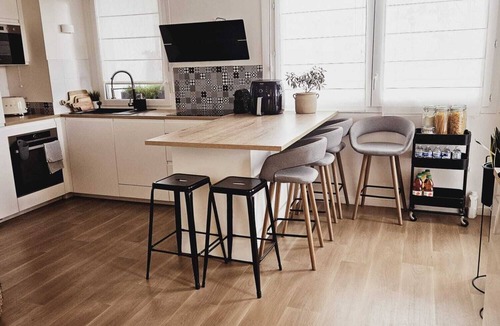 Neuilly-sur-Marne Apartment | Logement Cosy Idéal Pour Votre Séjour !