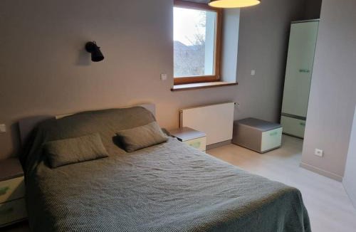 Orchamps-Vennes Apartment | Logement dans maison + extérieur