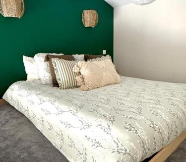 Loriol-sur-Drome Apartment | Logement entier en campagne proche rivière
