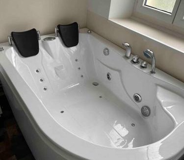 Besancon Apartment | Logement tout confort avec jardin proche centre
