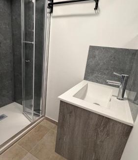 Pierrelatte Apartment | logis des Adhemar ,apparts cosy centre ville ,sejour-tricastin