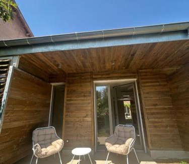 Peyraud Hotel | Logis Hébergement et Restaurant La Vallée