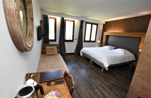 Le Chatelard Hotel | Logis Hôtel - Auberge les Clarines