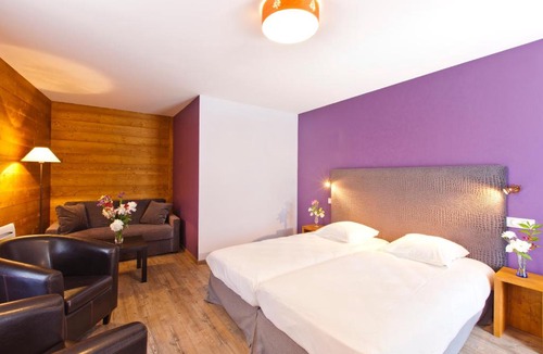 Clairvaux-les-Lacs Hotel | Logis Hôtel LBB - les 2 lacs