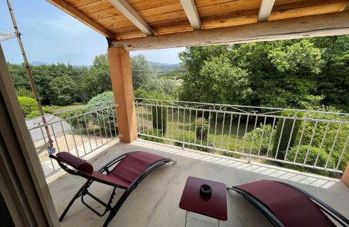 Crestet Hotel | Logis Hôtel le Mas d'Hélène