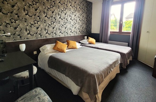 Digoin Hotel | LOGIS Hôtel Le Merle Blanc