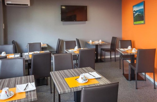 Lezoux Hotel | Logis Hôtel Les Voyageurs