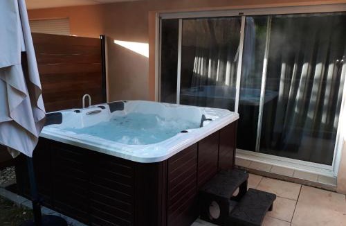 Chille Hotel | Logis Hôtel Parenthèse, Restaurant & Spa