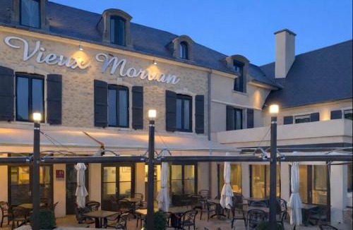 Chateau-Chinon Hotel | Logis Hôtel-Restaurant Au Vieux Morvan, au cœur de la Bourgogne, Piscine & Spa, Hôtel Climatisé