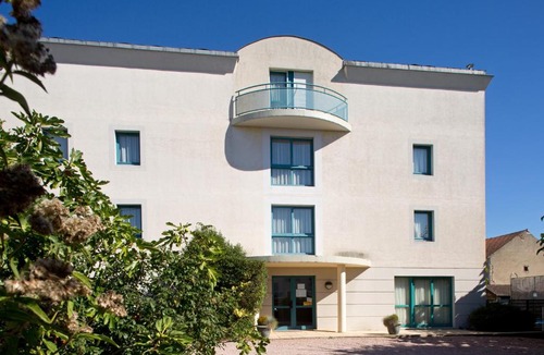 Saint-Yorre Hotel | Logis L'Auberge Bourbonnaise - Vichy sud