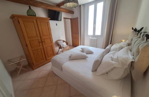 Beaumes-de-Venise Bed & Breakfast | Lou Bel Endre - Mas Evajade