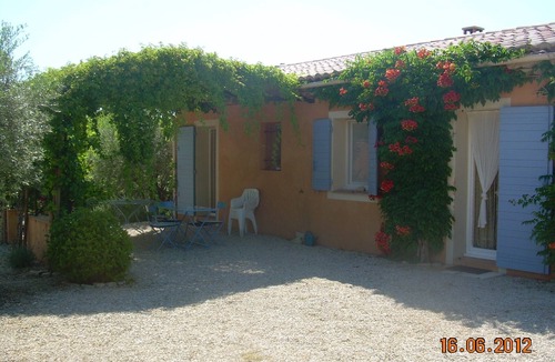 Caromb Villa | LOU VIGNARES Villa at the foot of the Ventoux well-situated for discovering the Vaucluse region