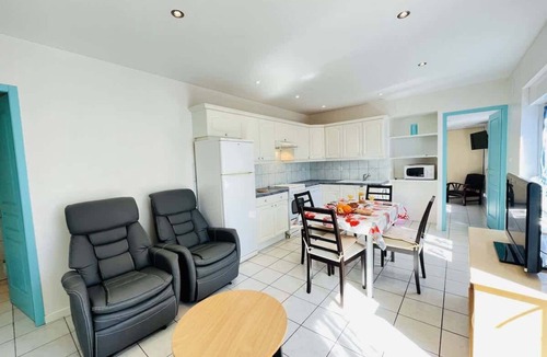 Forges-les-Bains Apartment | Louis 11