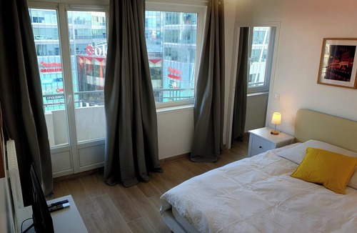 Le Kremlin-Bicetre Apartment | Love Paris