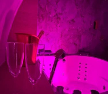 Livron-sur-Drome House | love room - SPA, détente et jeux