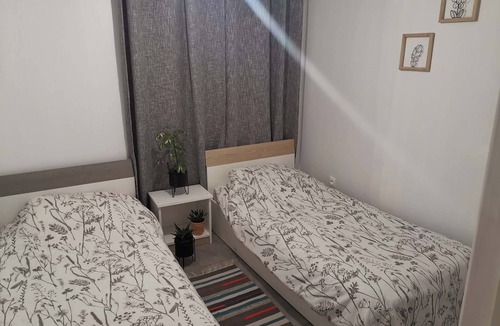 Saint-Francois d'Assise Apartment | Lovely apartment with terrace nearby!