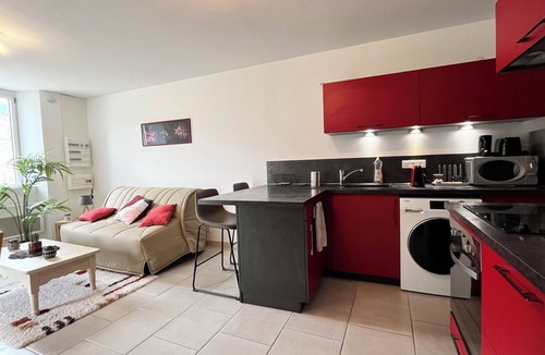 Saint-Nazaire-le-Desert House | Lovely equipped village house