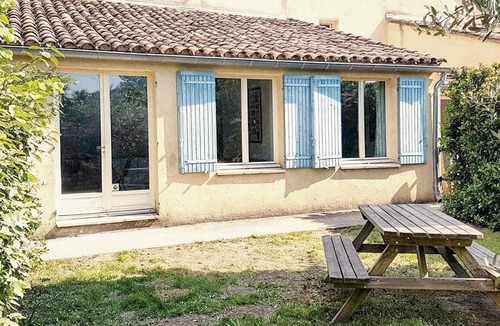 Malaucene House | Lovely home in Malaucène with WiFi