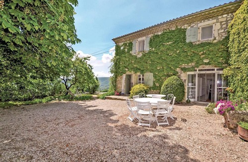 Roynac House | Lovely home in Roynac